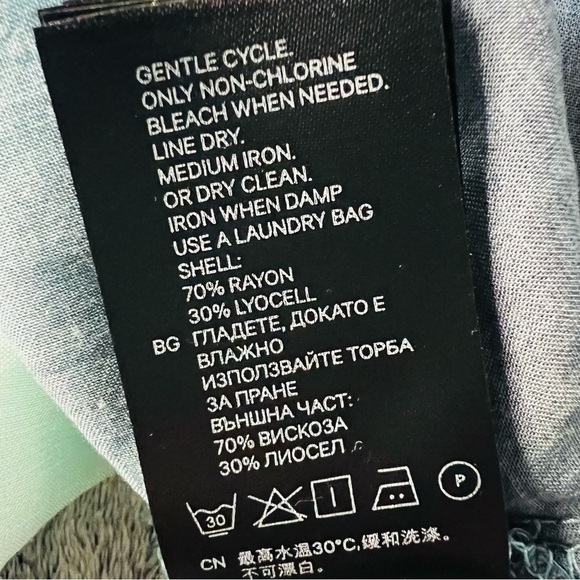 H&M Tie-Dye Ombre Maxi Dress Lace-Up Front Size 8 Blue Green White - Picture 10 of 10